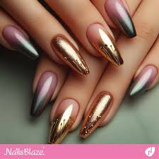 Ombre/Chrome or Rhinestone (per nail)